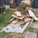General garden and household General garden and household waste. Plus old fence panels and some bagged rubble. Nice and easy access. Quick job for 2 men. E4