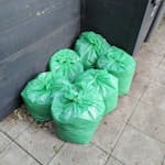 6 bags of garden waste N4