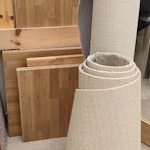 Kitchen worktop & Spare Carpet Carpet, worktop cut offs, Piece of wood x2 IG1