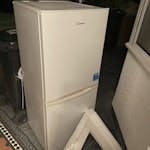 Fridge-freezer Small fridge-freezer E17