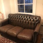 sofa 2-3 seater leather couch. E8
